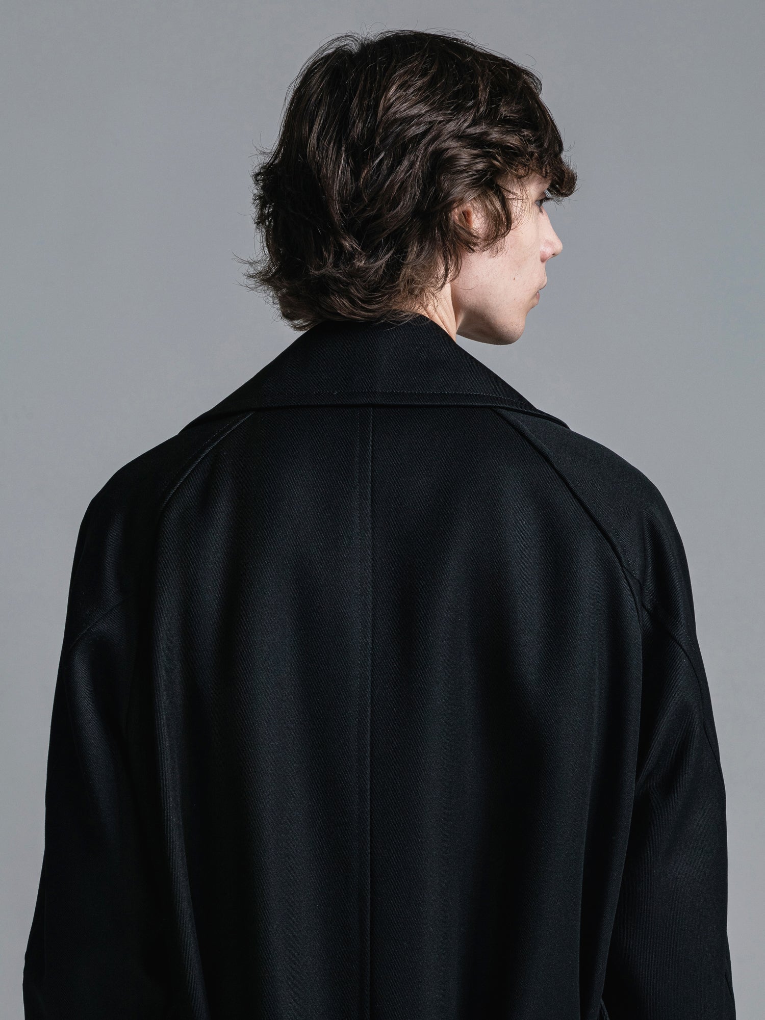 追加生産分] WOOL GABARDINE TIELOCKEN COAT [2023A/W] – LITHIUM