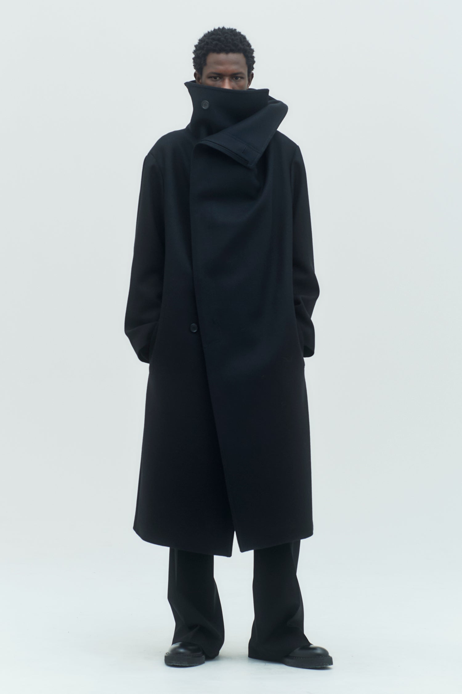 予約商品] HIGH NECK WRAP COAT | ハイネックラップコート[2026A/W